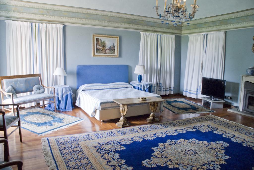 Torre Dei Frati Bed & Breakfast Fossano Chambre photo