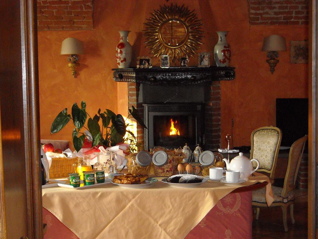 Torre Dei Frati Bed & Breakfast Fossano Extérieur photo