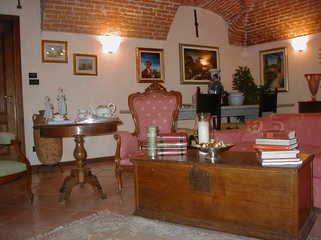 Torre Dei Frati Bed & Breakfast Fossano Extérieur photo